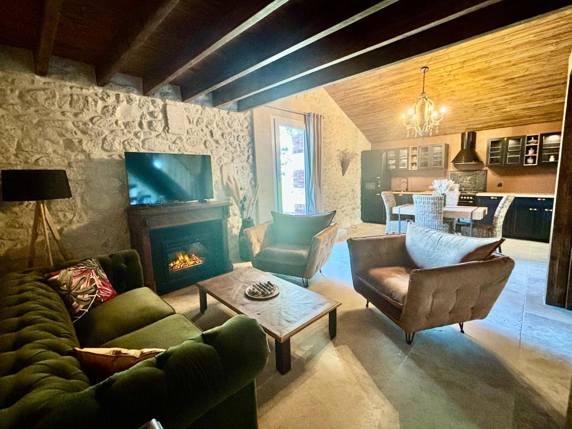La Cave De Grand Cabane Fourques  ภายนอก รูปภาพ